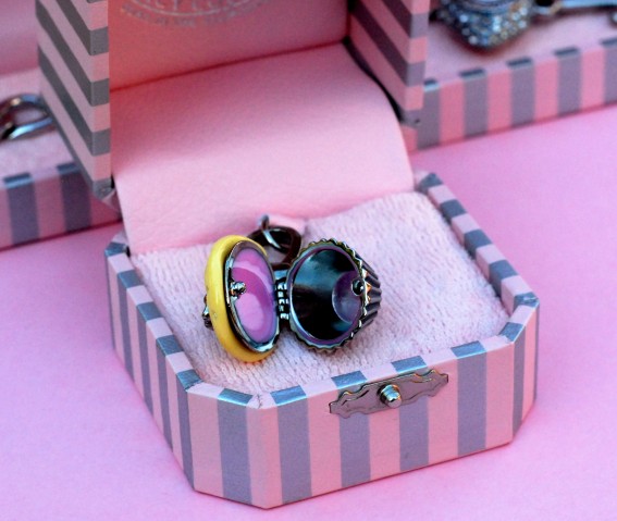 Juicy Couture Yellow Cupcake Charm Open Juicy Couture Yellow Cupcake Charm Open