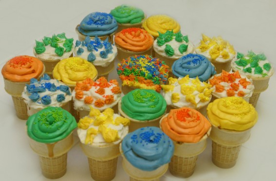 cupcakes ideas for birthday. Ice Cream Cone Cupcakes-01