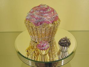 Sex and The City Cupcake Purse Sex and The City Cupcake Purse