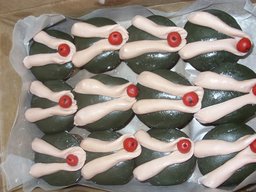 Frost Just Add Cakes Twilight cupcakes