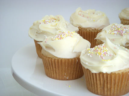Vegan Birthday Cake Recipe on Vegan Vanilla Cupcakes
